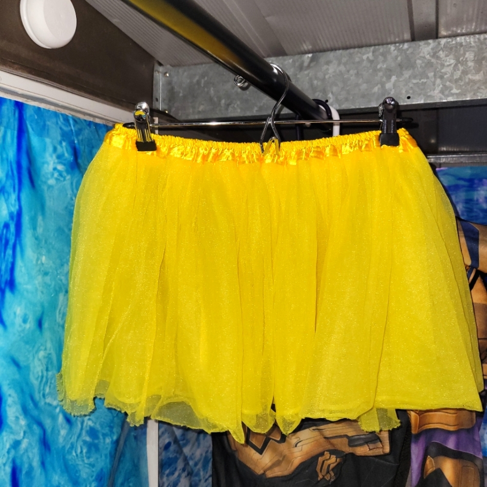 Girls yellow tutu